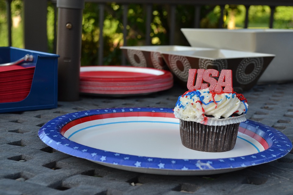 4th of July Recipes That Will Revolutionize Your Holiday- Cupcake - Corpus Christi Moms Blog