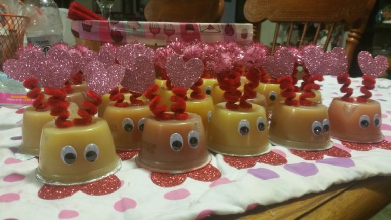 Love Bugs: A Mini Valentine’s Day Craft