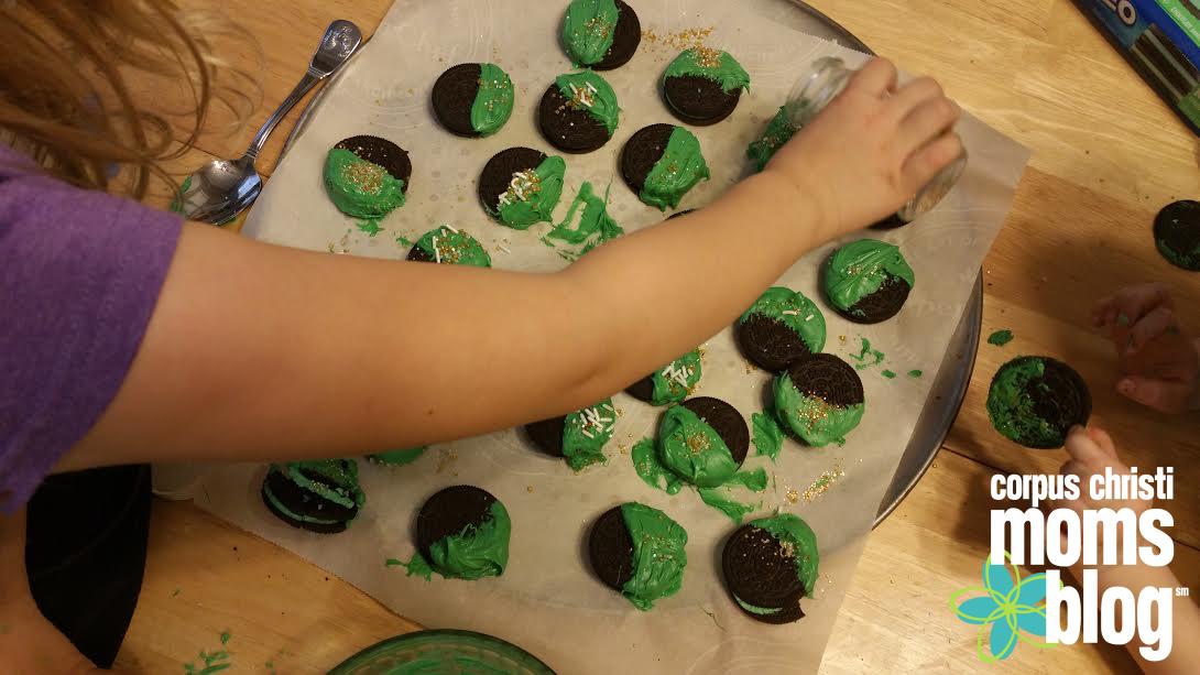 St. Patrick's Day Oreo Cookie Treat- Corpus Christi Moms Blog
