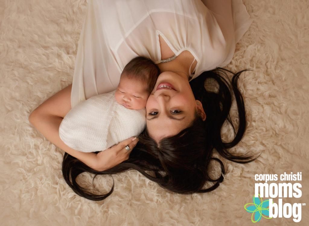 Newborn Wrap Pose with Mom- Bumble-B Photography- Corpus Chrsiti Moms Blog