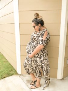Styling Plus Sized Baby Bump : Corpus Christi Moms Blog : Featured Image