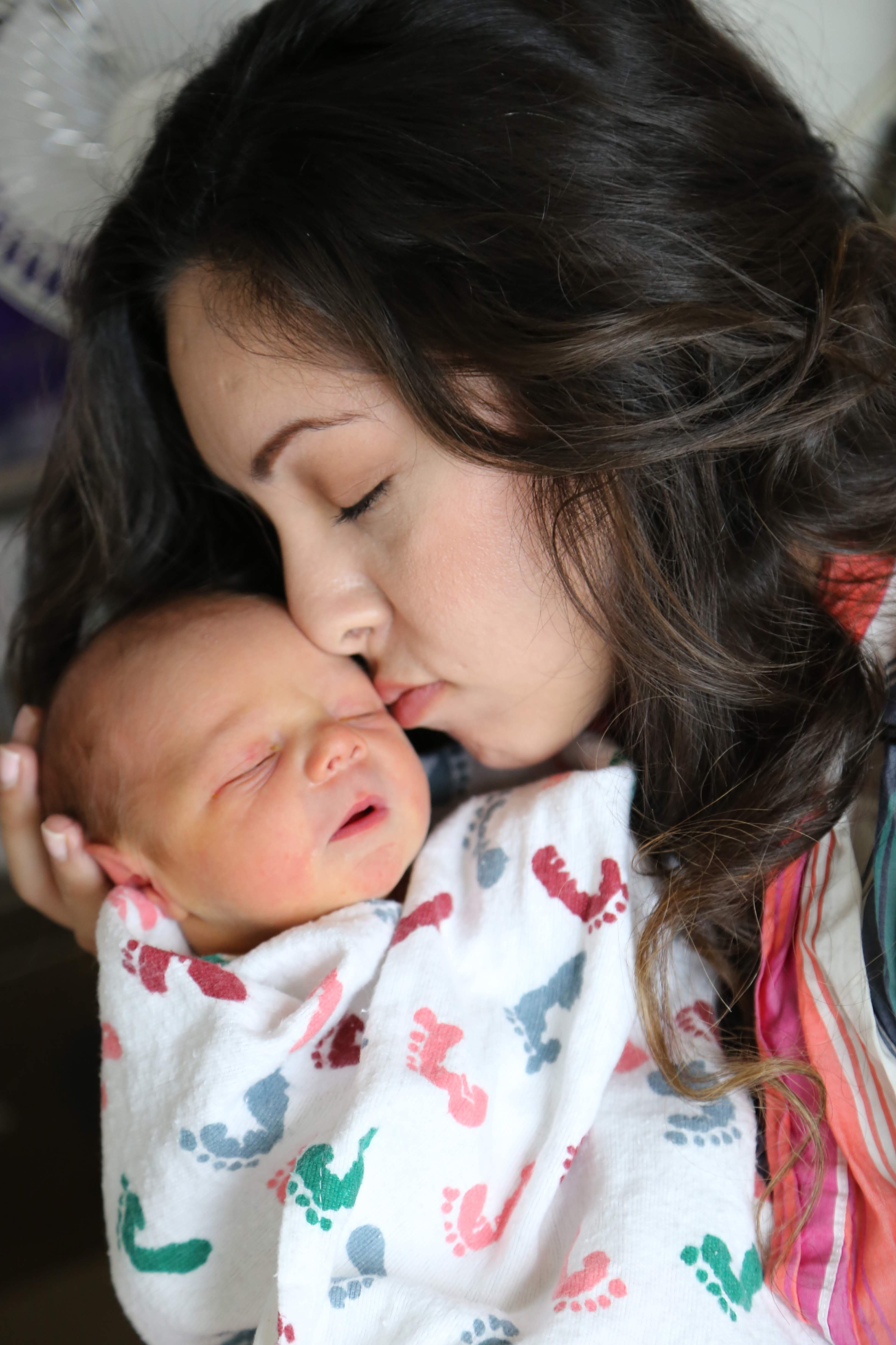 Kerena Ives : Corpus Christi Moms Blog 5 | New Mom realities - newborn - infant - coastal bend moms