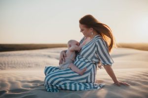 Nursing in public : Beautiful Impressions : Taylor Rentz : Coastal Bend Moms