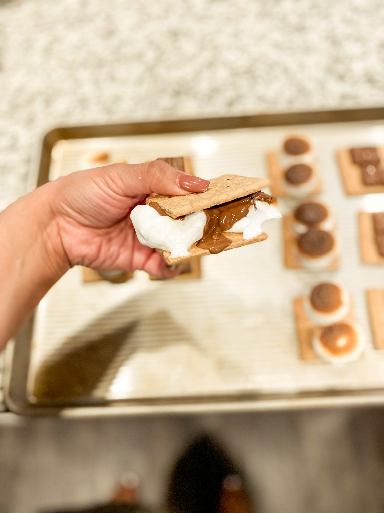 One Minute S'Mores | Coastal Bend Mom Collective