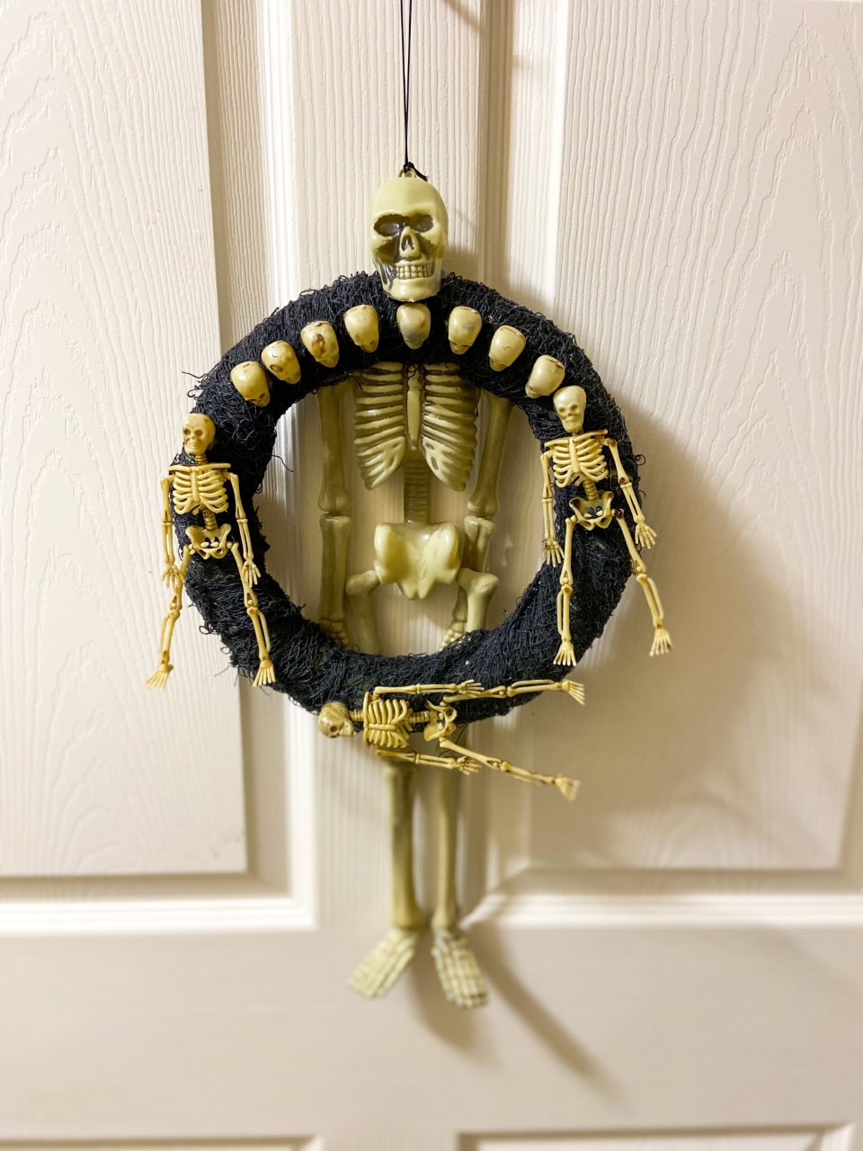 DIY Dollar Store Skeleton Wreath 